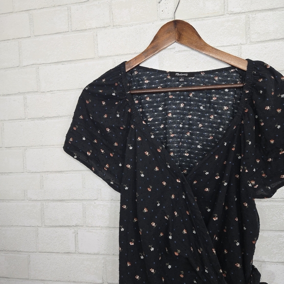 Madewell floral wrap around tie top - Picture 3 of 14